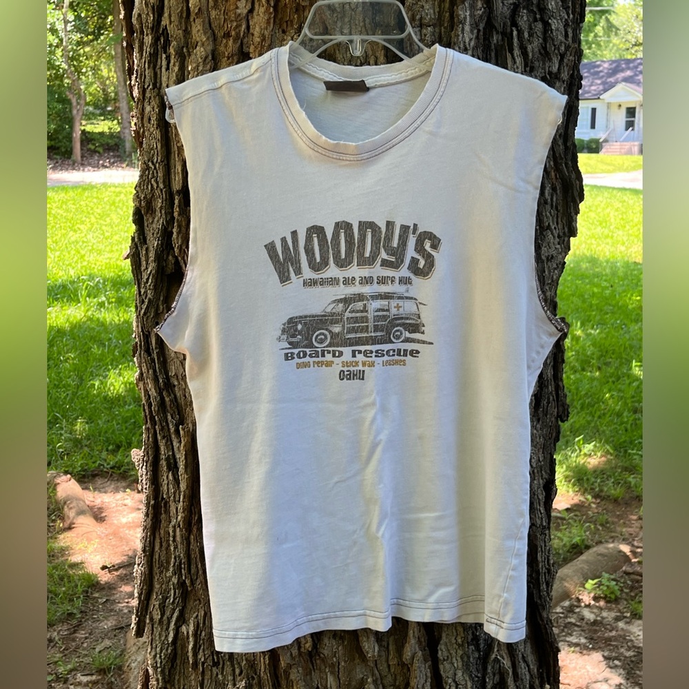 Woody's Vintage Sleeveless Muscle Graphic T-Shirt. L